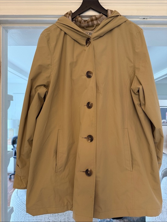 L.L. Bean Jackets & Blazers - L.L. Bean Hooded Trench Coat in Khaki Women’s XL